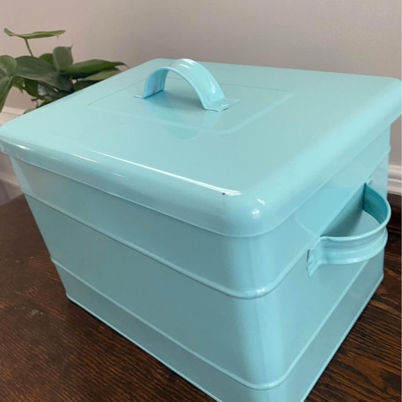 Bread Box - Picture 3 of 8